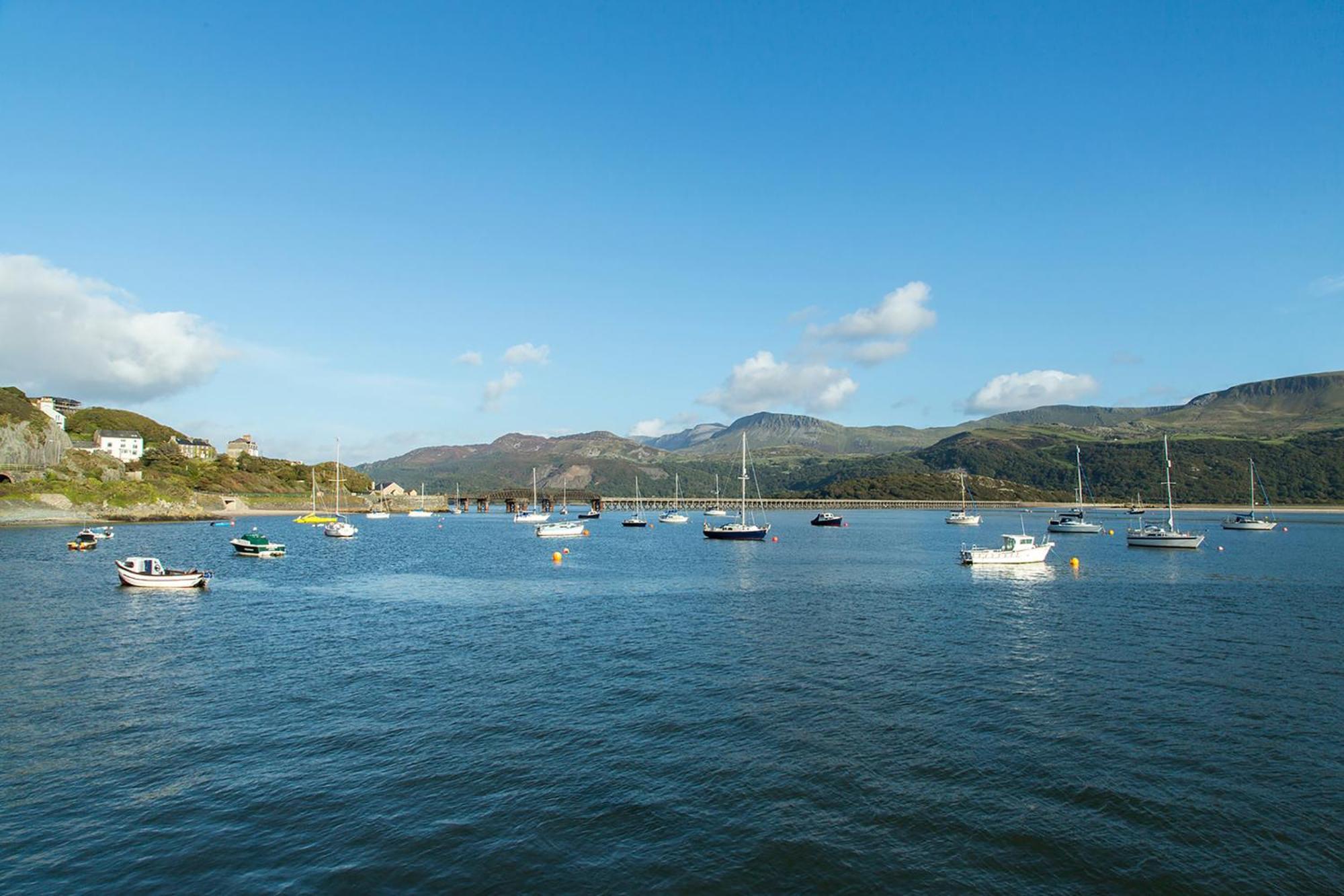 Barmouth Bay Holiday Park Llanddwywe Экстерьер фото